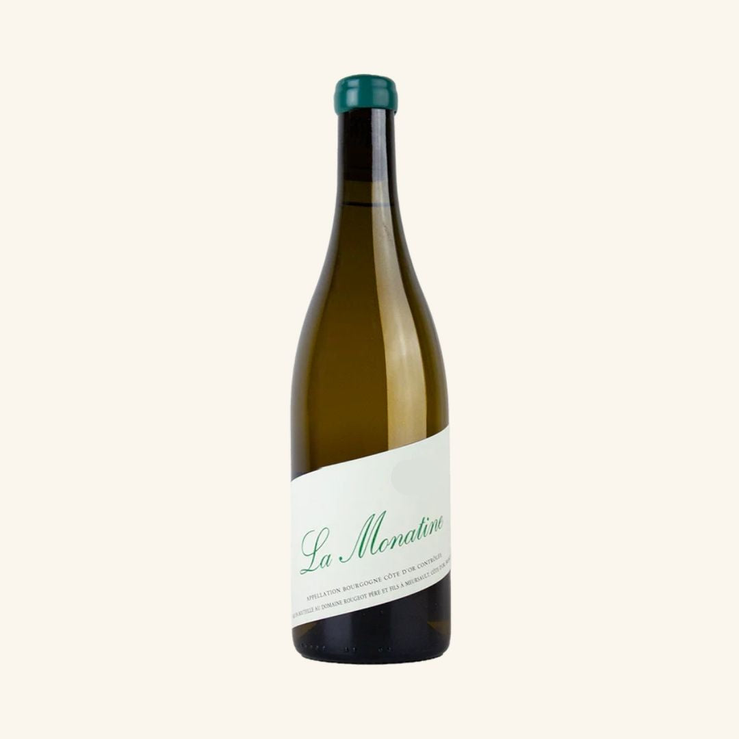Wine bottle with 'La Monarque' label on a white background