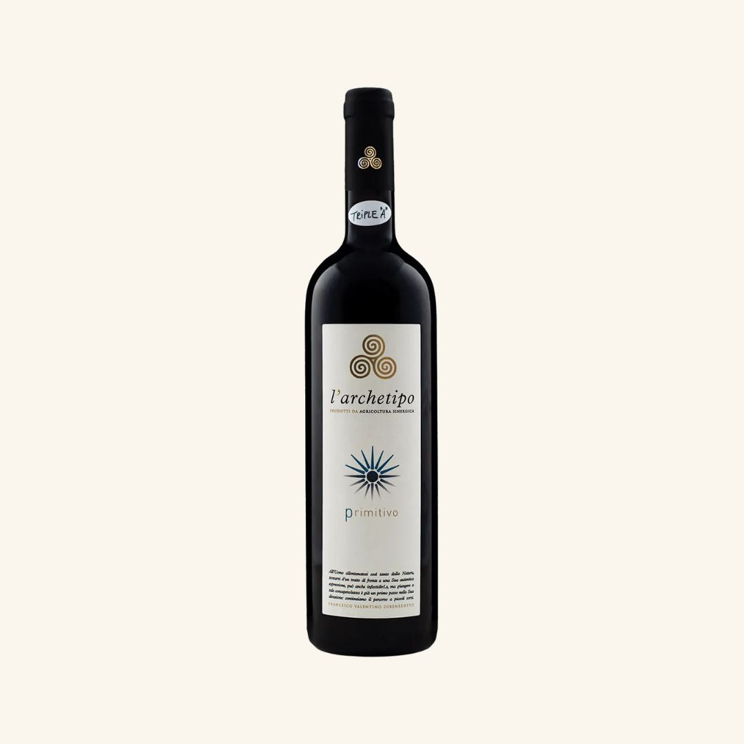 Wine bottle labeled 'l'archetipo' on a white background
