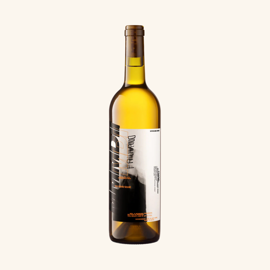 This image features the MDI Friulano Skin.Ed XI white wine, showcasing a sleek and modern bottle design.